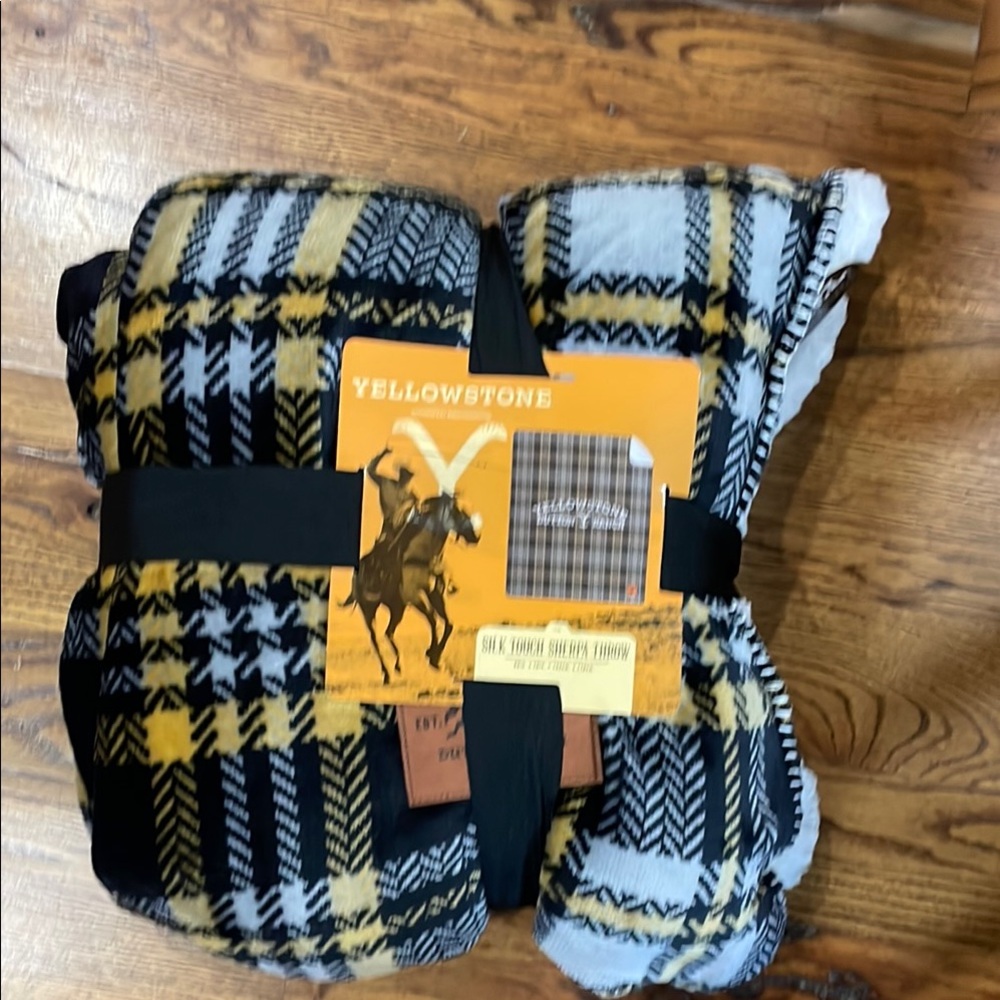 YellowSTONE DUTTON RANCH